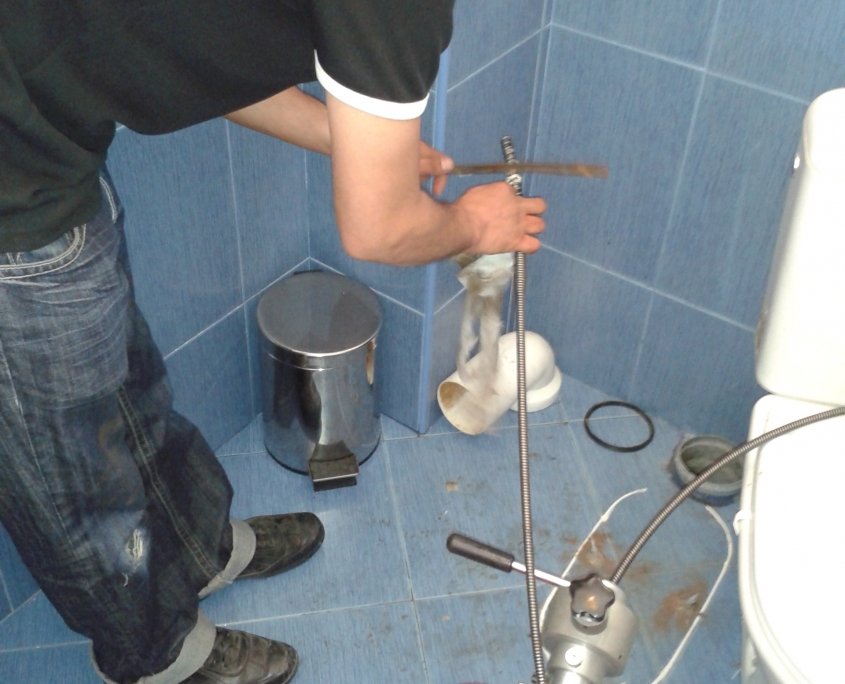 отпушване на тоалетна русе